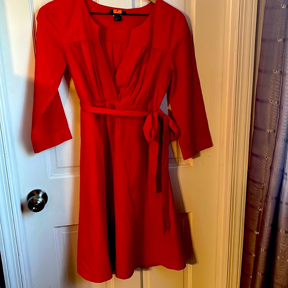 Red V Neck MIDI dress with half sleeves